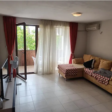 Fancy In Chateau Nessebar Complex With A Sea View , Only 100m From The * Свети-Влас